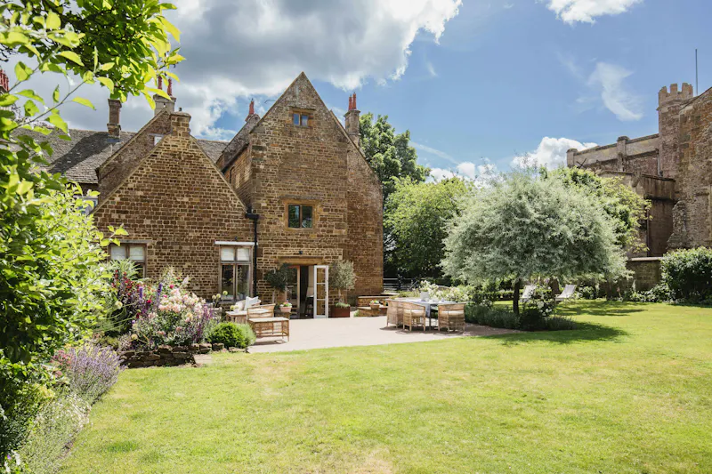 Characterful Adderbury Rectory , M376 (photo 1)