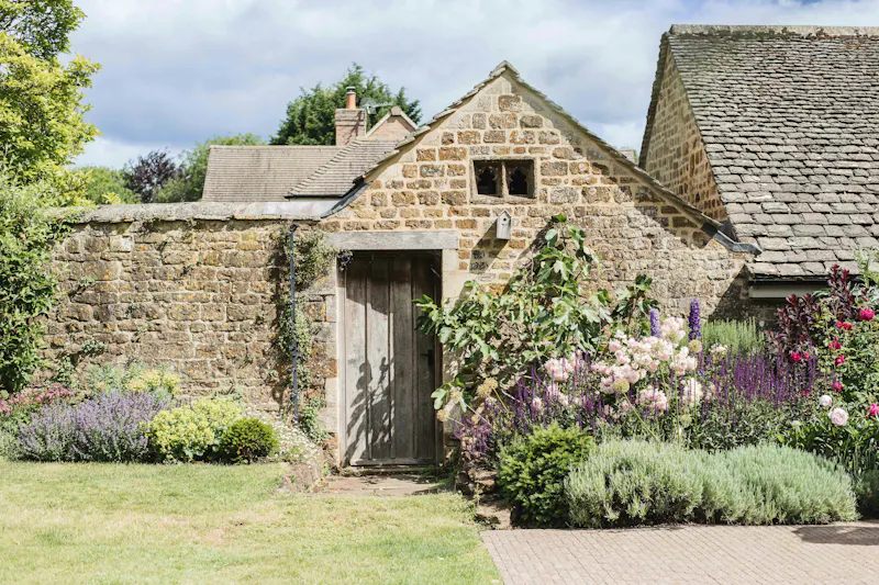 Walled garden at Characterful Adderbury Rectory , M376 (photo 28)