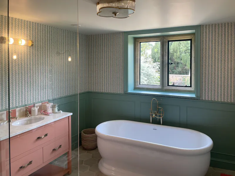 Bath at Characterful Adderbury Rectory , M376 (photo 18)