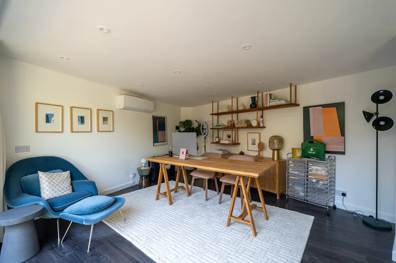 Refined Finsbury Park Home, B2168 (photo 36)
