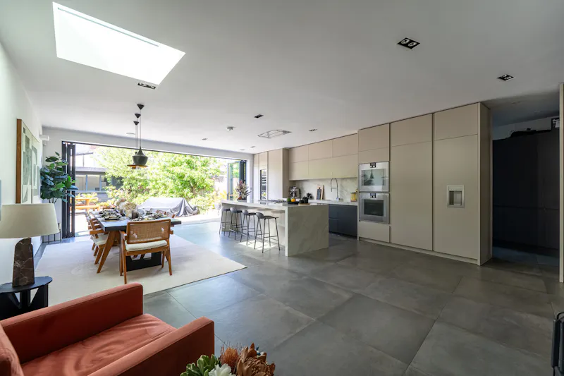 Floor - concrete at Refined Finsbury Park Home, B2168 (photo 11)