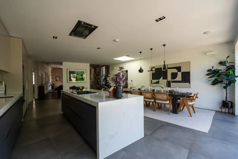 Refined Finsbury Park Home, B2168 (photo 14)