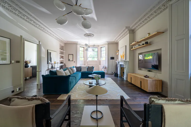 Living Room at Refined Finsbury Park Home, B2168 (photo 3)