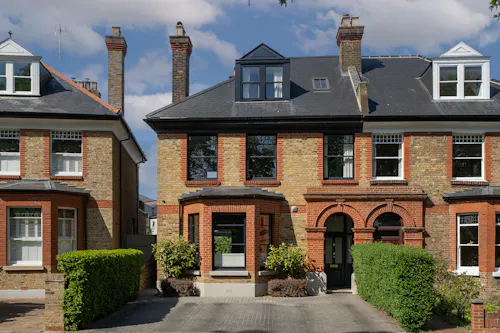 Refined Finsbury Park Home, B2168