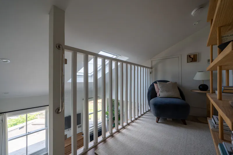 Refined Finsbury Park Home, B2168 (photo 32)
