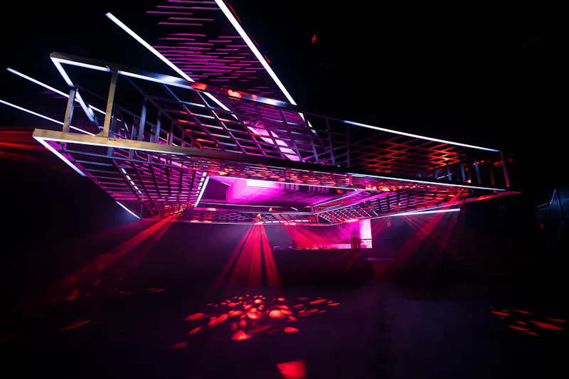 Iconic South London nightclub, R705 (photo 13)