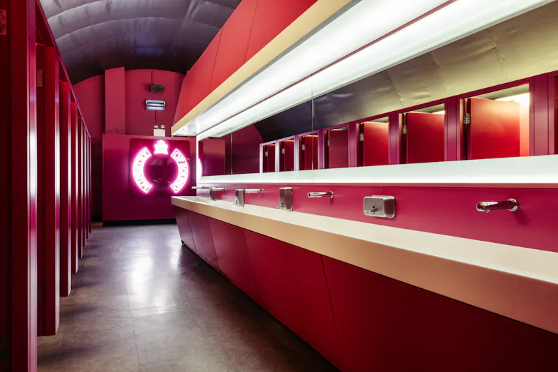 Iconic South London nightclub, R705 (photo 32)