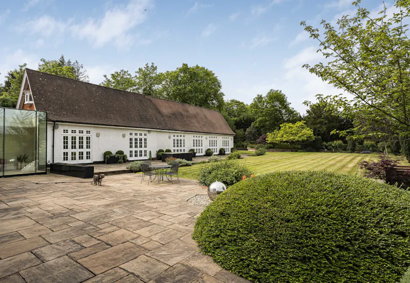 Large Edwardian Totteridge Home, E560 (photo 37)