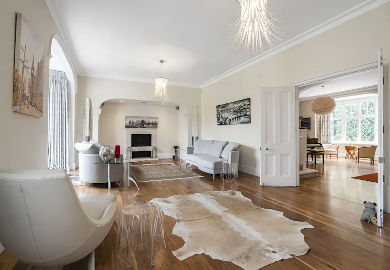 Large Edwardian Totteridge Home, E560 (photo 3)