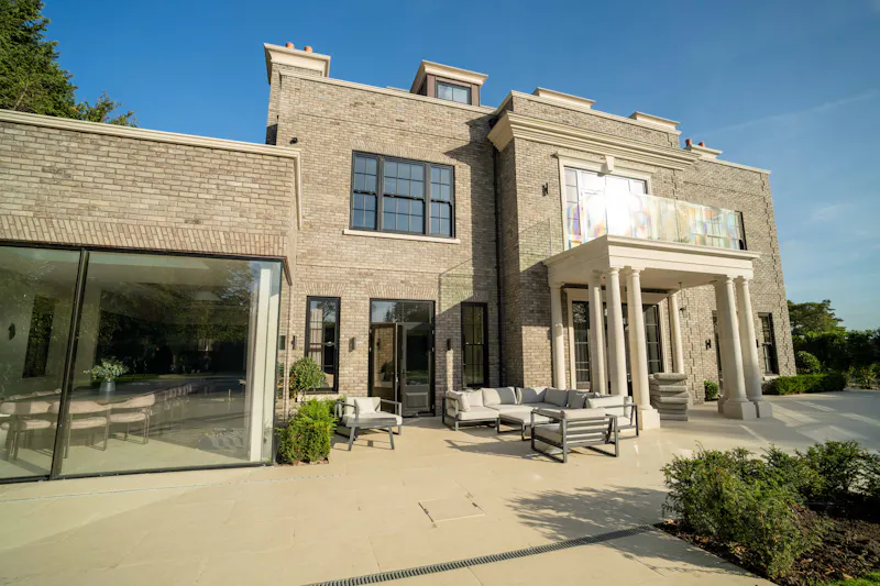 Terrace/Patio at Contemporary Radlett House, D2909 (photo 65)