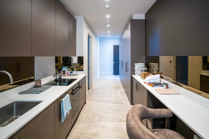 Kitchen at Contemporary Radlett House, D2909 (photo 27)