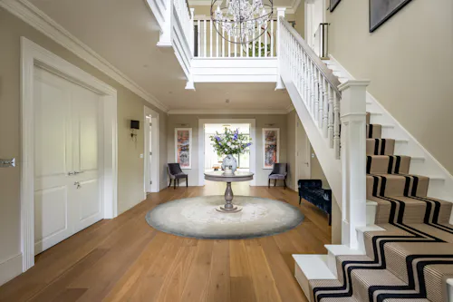 Luxe Esher Modern Home, D2913