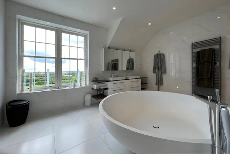 Bath at New England Uffington Home , D2911 (photo 21)