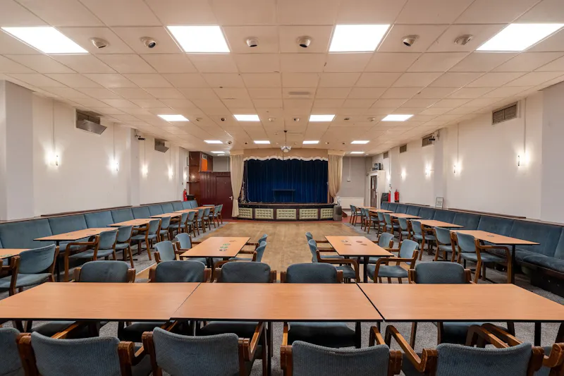 Stage at Working Mens Club Harringay, B2171 (photo 22)