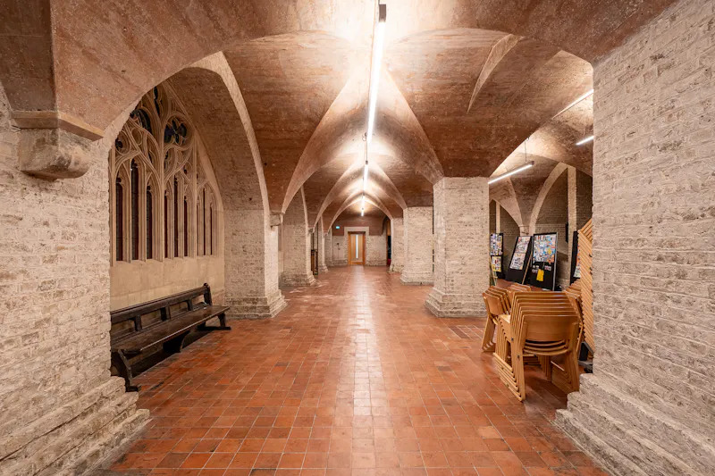 Striking Central London Church, CH132 (photo 33)