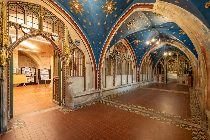 Striking Central London Church, CH132 (photo 38)