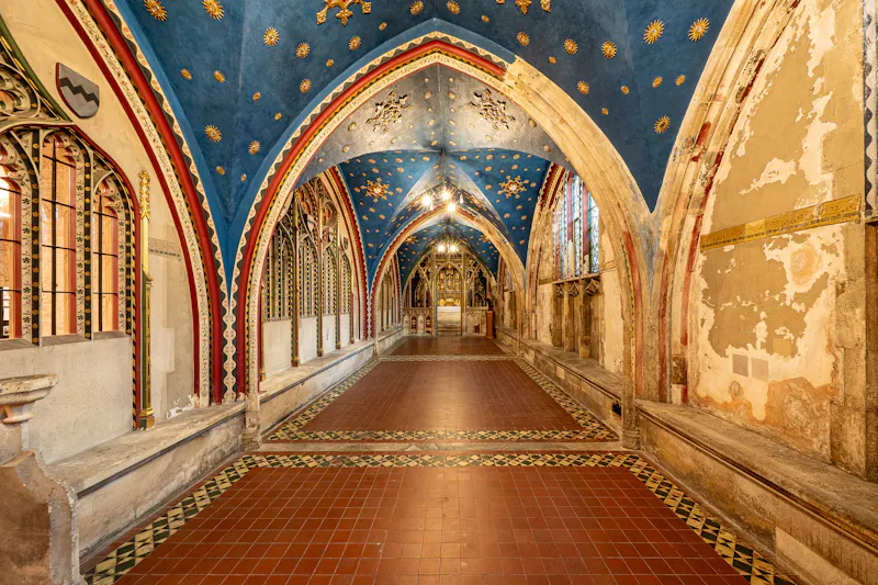 Striking Central London Church, CH132 (photo 37)