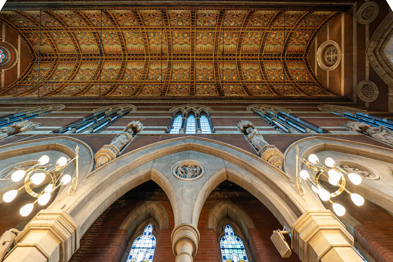 Striking Central London Church, CH132 (photo 29)