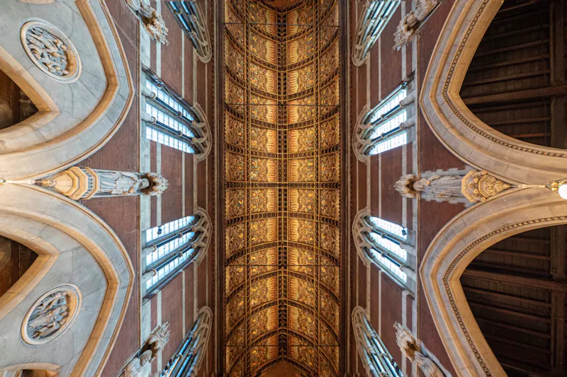 Striking Central London Church, CH132 (photo 30)