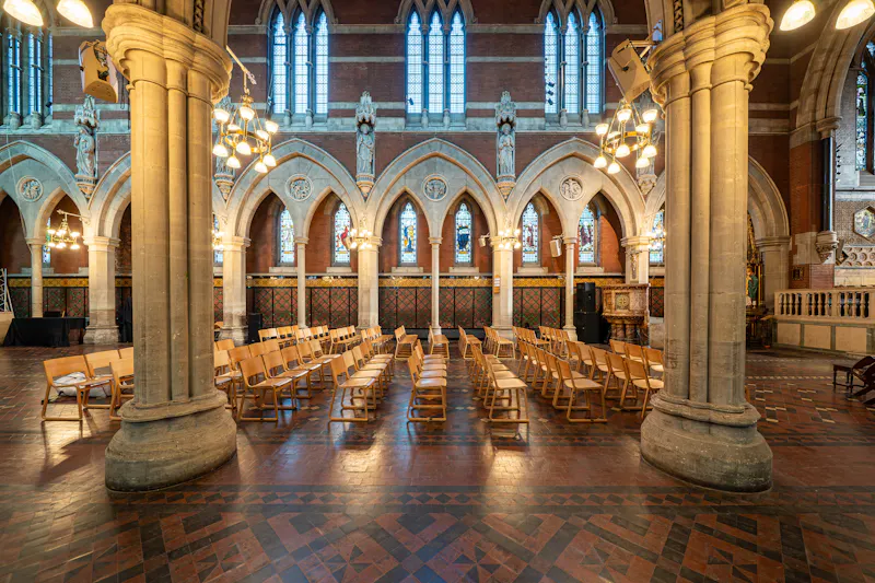 Striking Central London Church, CH132 (photo 21)