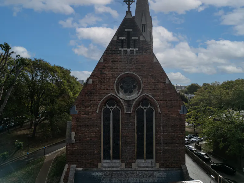 Striking Central London Church, CH132 (photo 56)
