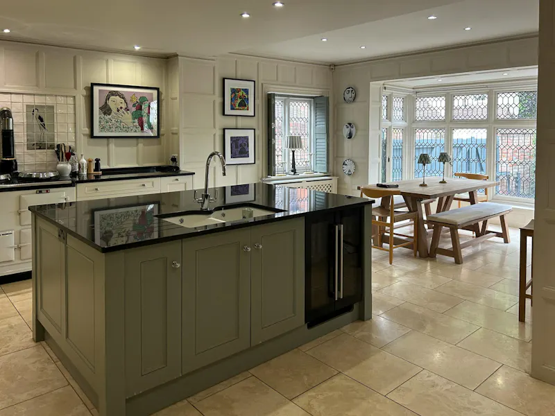 Panelling at Wargrave Riverside Home, B2170 (photo 8)