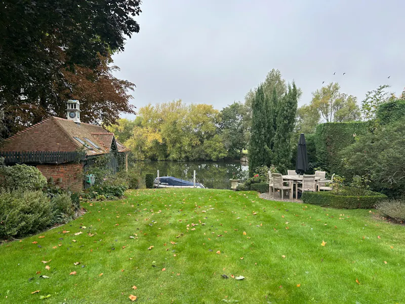 Views - Thames at Wargrave Riverside Home, B2170 (photo 16)