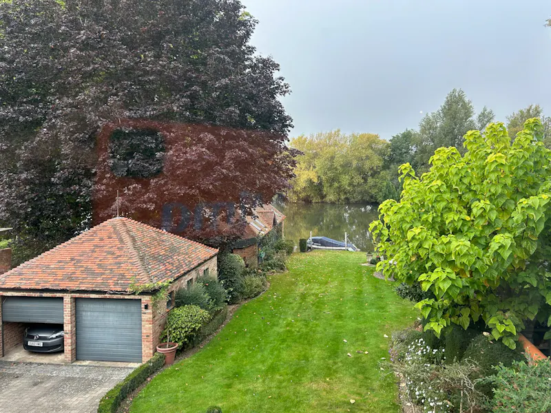 Wargrave Riverside Home, B2170 (photo 27)