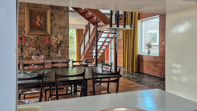Mid-century Hampstead Home, D2914 (photo 18)