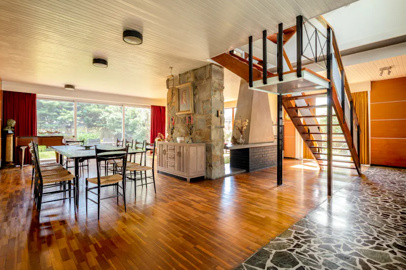 Dining room at Mid-century Hampstead Home, D2914 (photo 11)