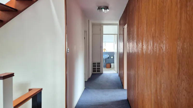 Landing at Mid-century Hampstead Home, D2914 (photo 21)