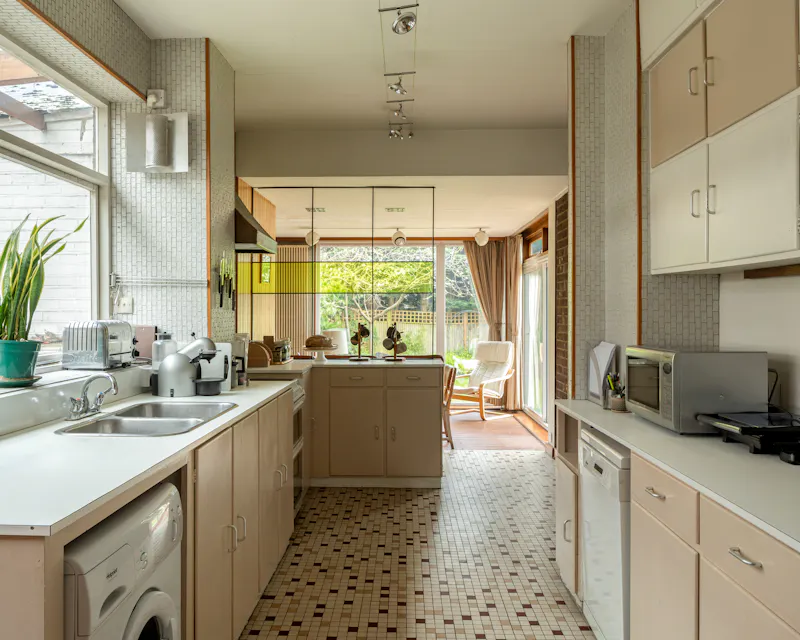 Floor - tiled at Mid-century Hampstead Home, D2914 (photo 16)