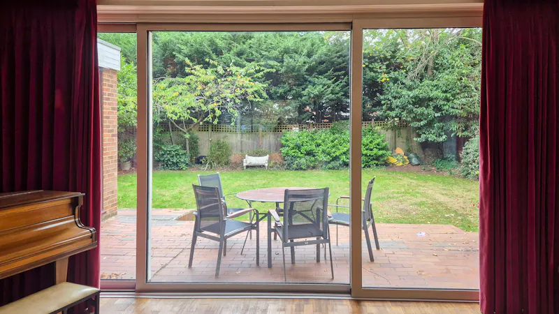 Mid-century Hampstead Home, D2914 (photo 25)