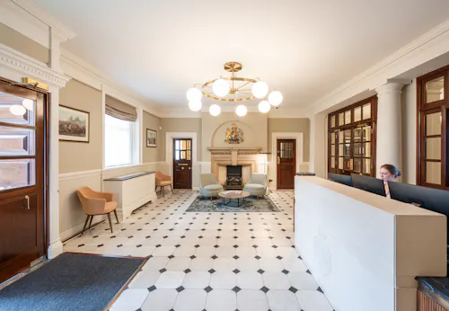 Historic Central London Hall, P385