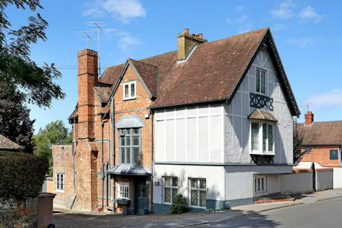 Wargrave Riverside Home, B2170