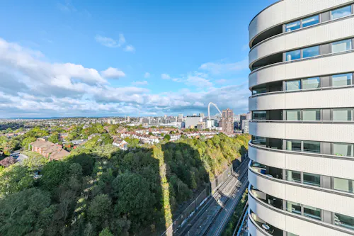 Stylishly Curated Wembley Flat, F1287