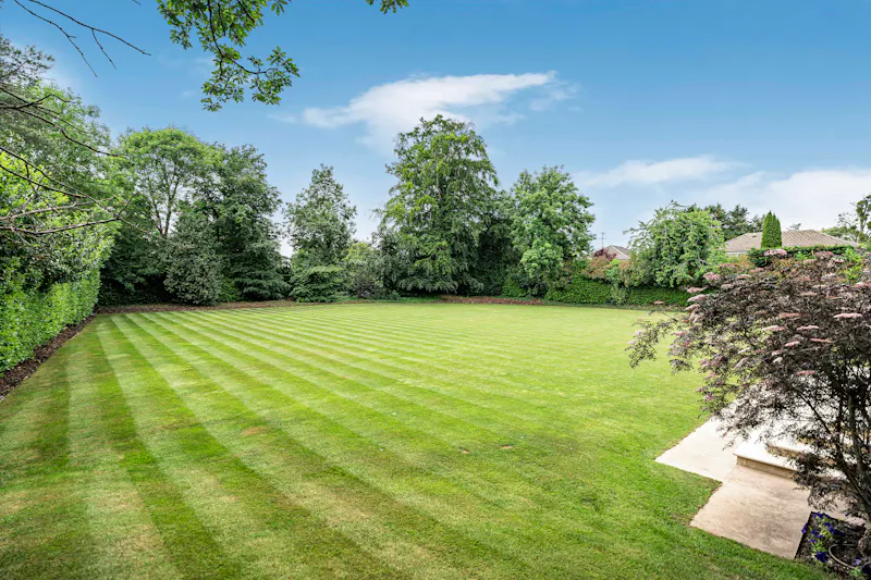 Luxe Radlett Gothic Mansion, D2915 (photo 35)