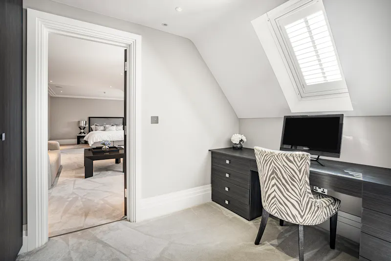 Office at Luxe Radlett Gothic Mansion, D2915 (photo 17)