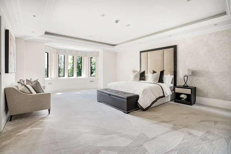 Luxe Radlett Gothic Mansion, D2915 (photo 9)