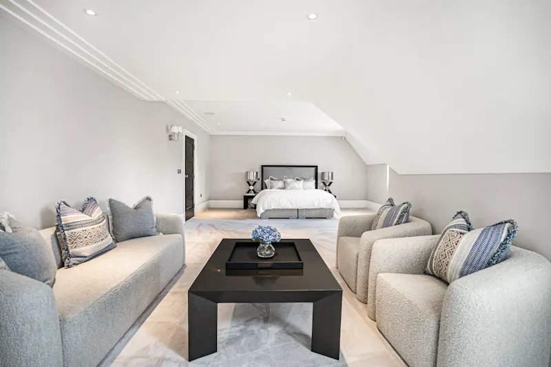 Luxe Radlett Gothic Mansion, D2915 (photo 16)