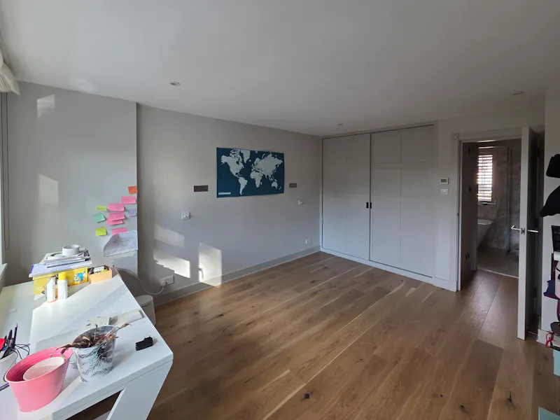 Vacant Dulwich Family Home, D2916 (photo 33)