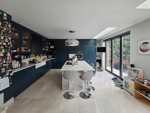 Vacant Dulwich Family Home, D2916