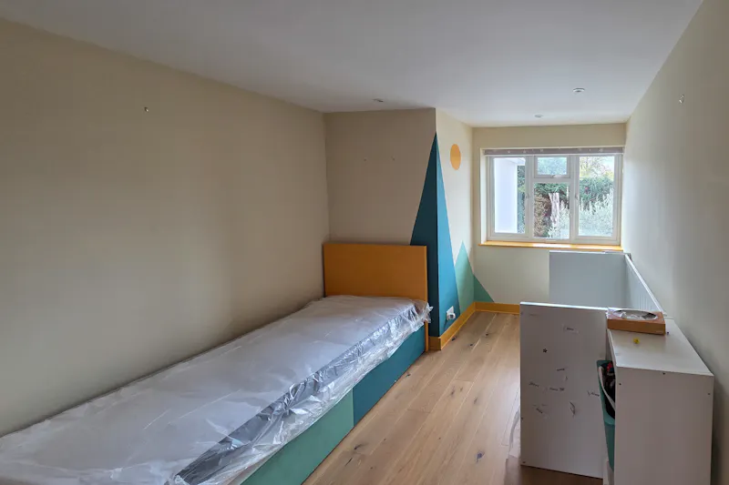 Vacant Dulwich Family Home, D2916 (photo 35)