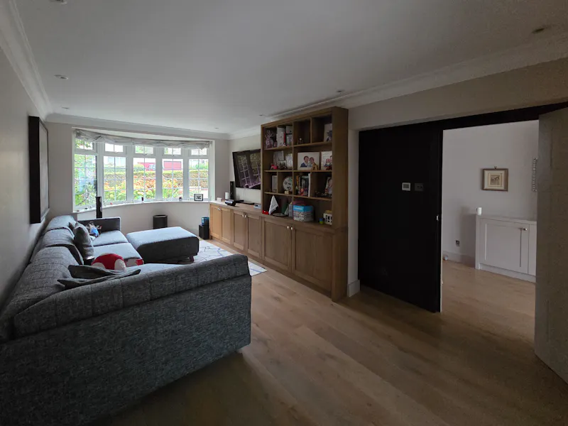 Vacant Dulwich Family Home, D2916 (photo 13)
