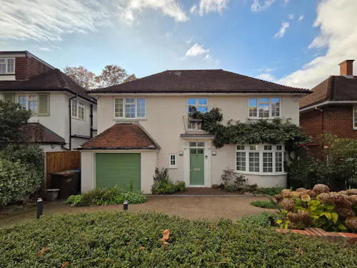 Vacant Dulwich Family Home, D2916