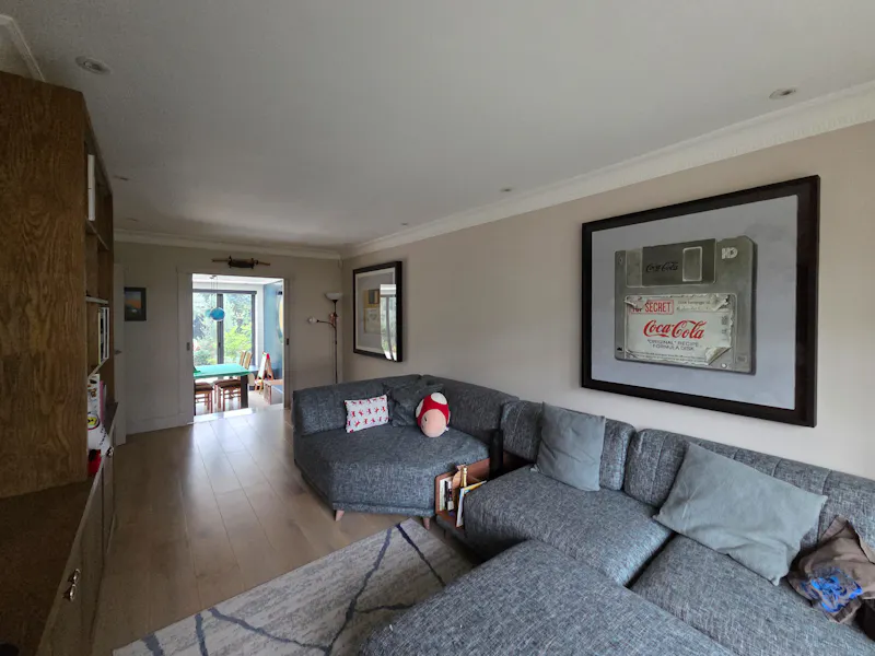 Vacant Dulwich Family Home, D2916 (photo 14)