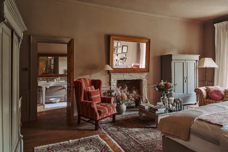Fireplace at Henley-on-Thames Georgian House, A1720 (photo 16)