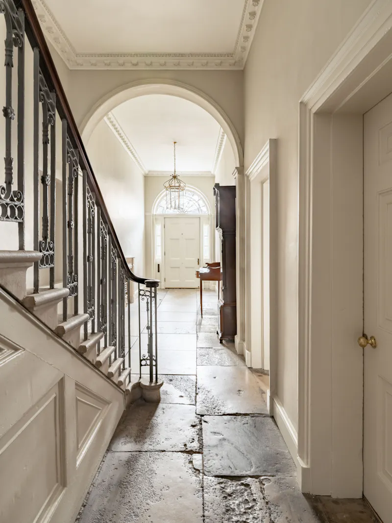 Entrance hall at Period Bloomsbury Townhouse, A1126 (photo 3)