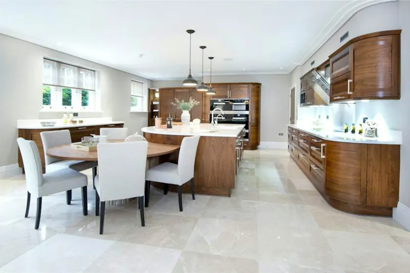 Kitchen at Bickley Modern Mansion, D2918 (photo 8)