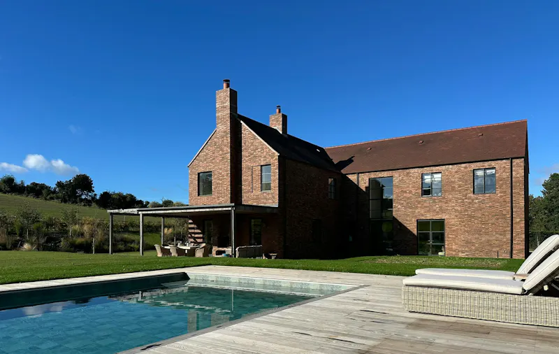 Swimming pool - outdoor at Modern Ashley Country House, D2919 (photo 28)